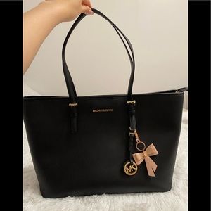 Michael Kors Jet Set Top Zip Travel LARGE Tote Bag